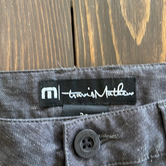 Travis Mathew gray shorts 36 - Picture 3 of 4